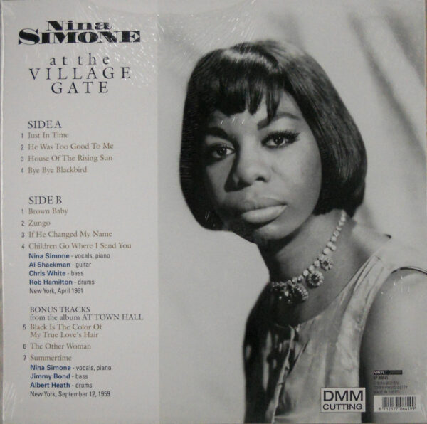 SIMONE, NINA at the village gate LP back